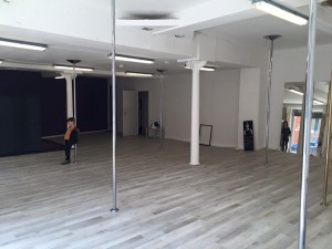 Voici notre salle de Pole Dance,